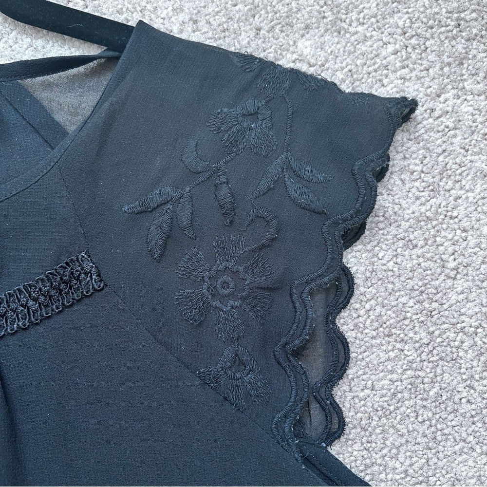 Vero Moda Embroidered Cap Sleeve Blouse Black Size Small - Picture 9 of 14